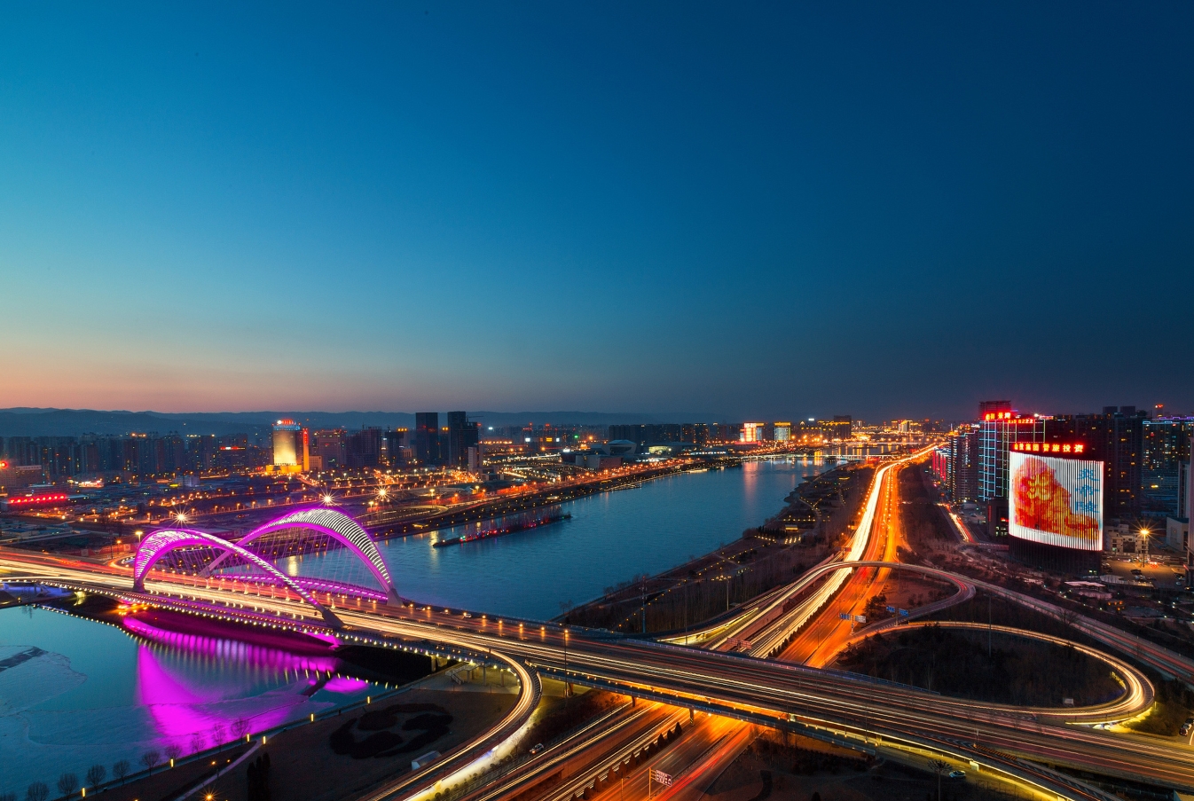 大学生视角下的太原之行，城市洞察与内心体悟