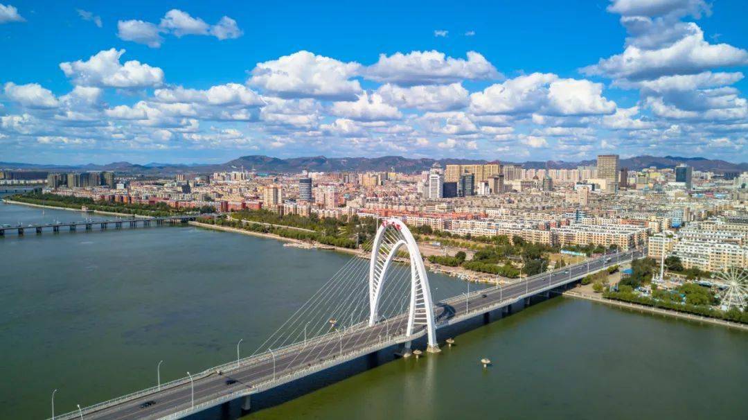 走进历史与现代交织的锦州，城市故事正在上演